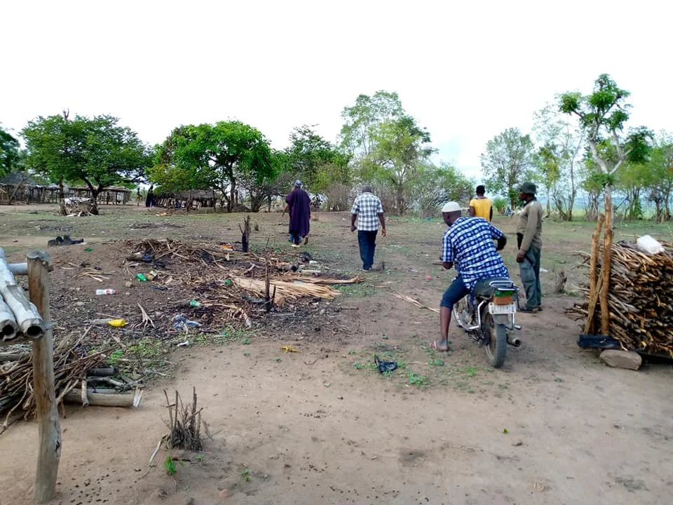  Arrival at the village. 