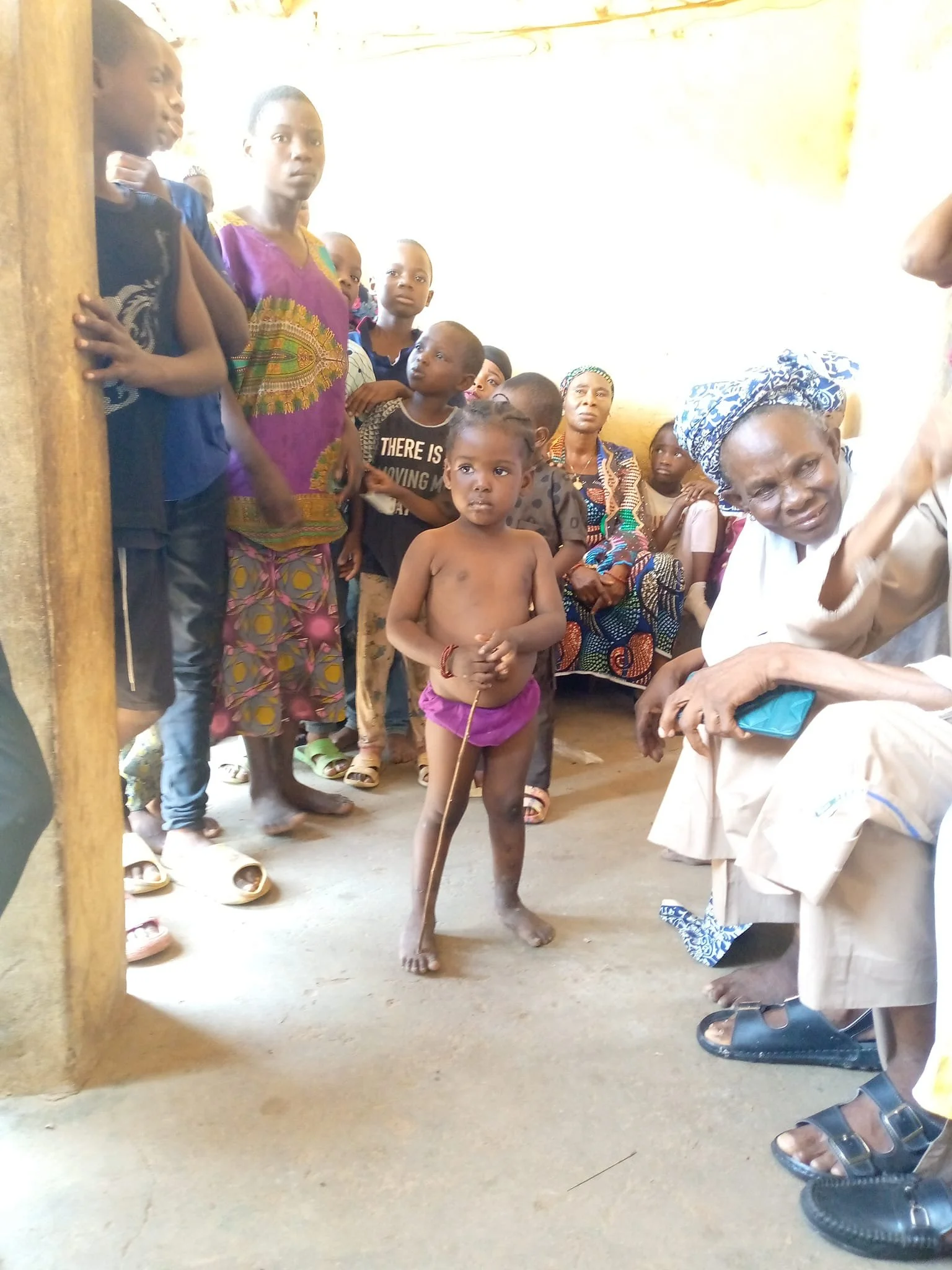    The WHOLE family squeezed in to see Phyllis and Reverend John Raji, honored guests!   