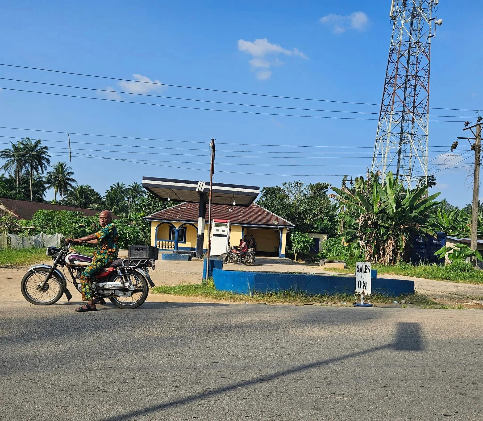   RIGHT HERE is the exact spot where I first laid my eyes on Fulani men and women! Praise God!  