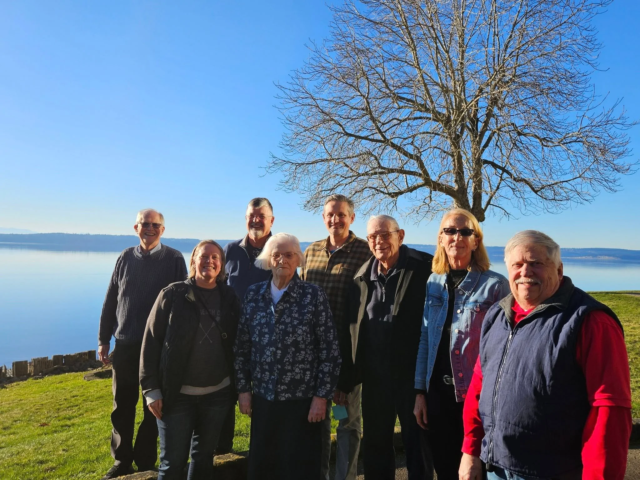  Pictured above, from left to right: SFA Board Chair Larry Nyland, SFA Secretary Carisa Haven, Newest SFA Board Member Phil Aronson, long-time friends Martha Smelser, Brian Smelser, Art Smelser, SFA Director Phyllis Sortor, and SFA Board Member Steve King. We enjoyed a lovely lunch at the Aronson's home - many thanks to Phil and Susan Aronson! 