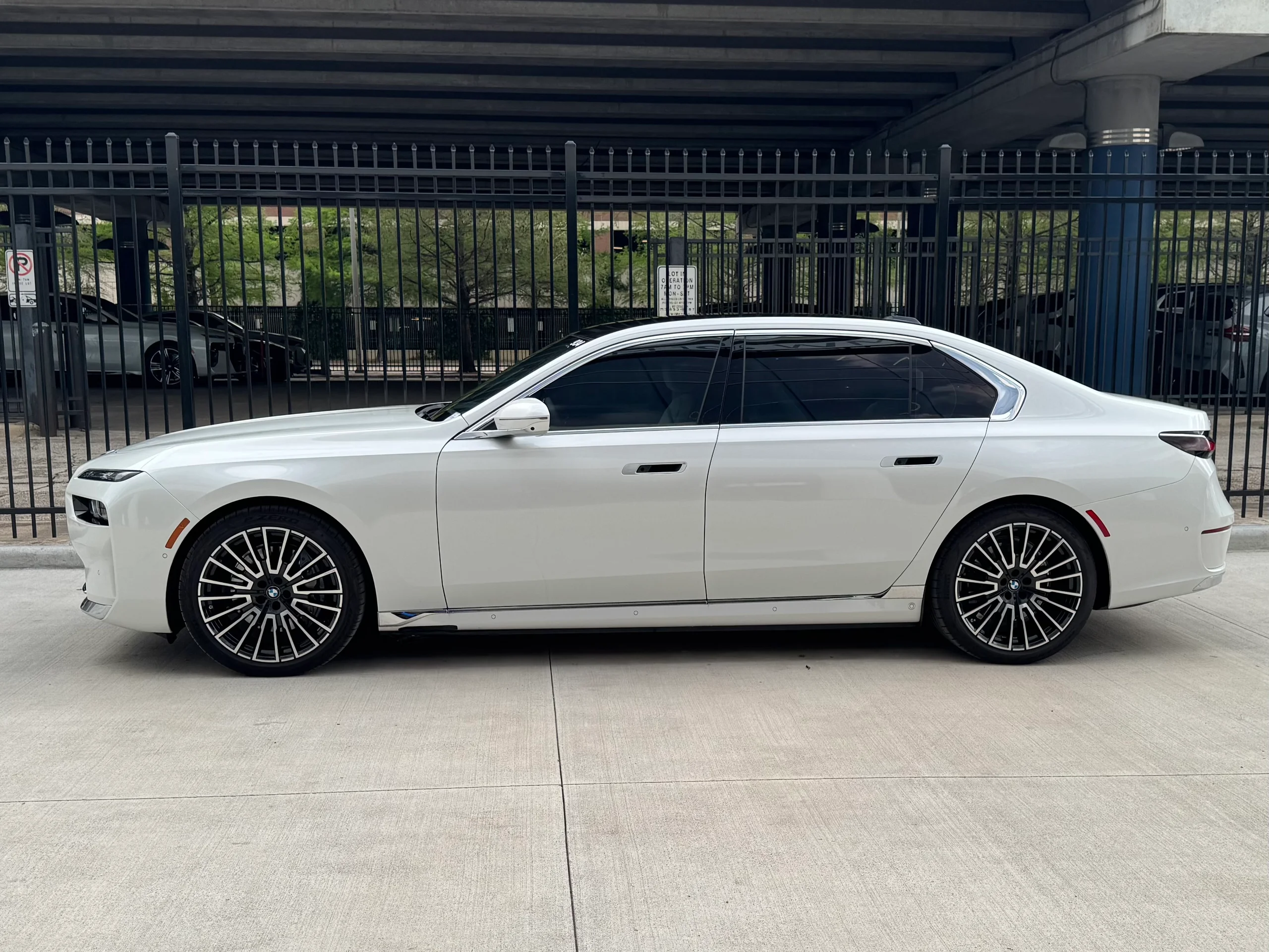 Why Use a Car-Buying Concierge Service for Purchasing Luxury Cars?